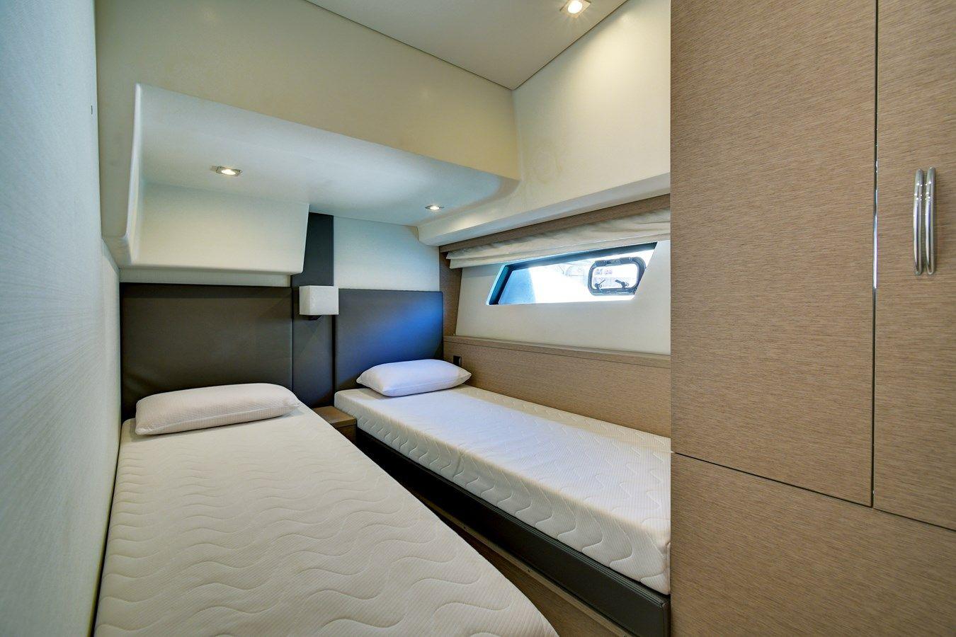 Buy a yacht Zalu - PRESTIGE