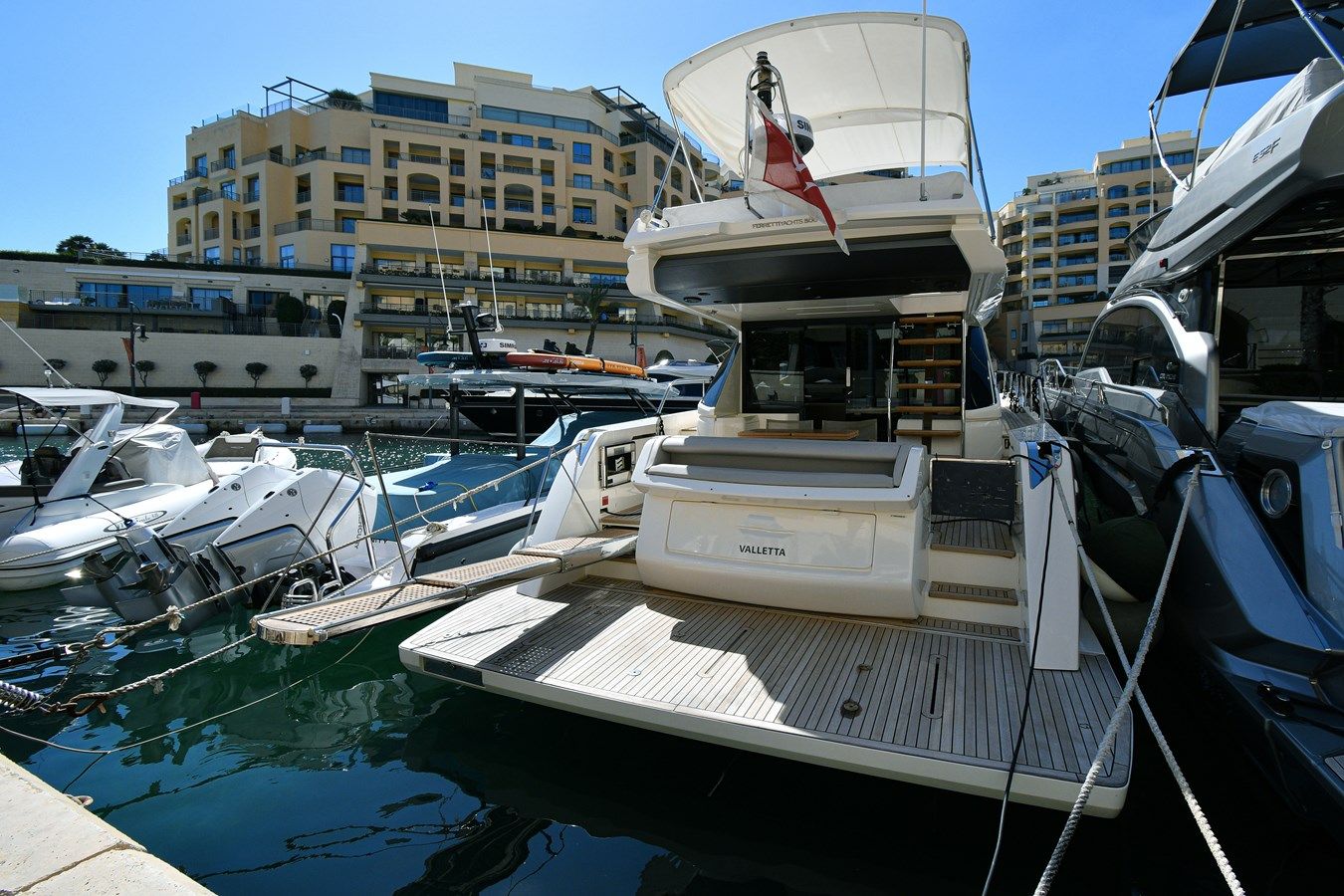 the best price on Ferretti Yachts 500 - Ferretti Yachts