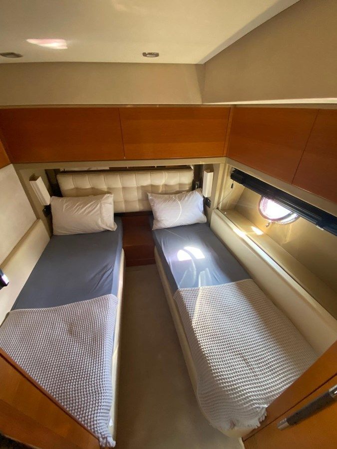 the best price on Dren 2013