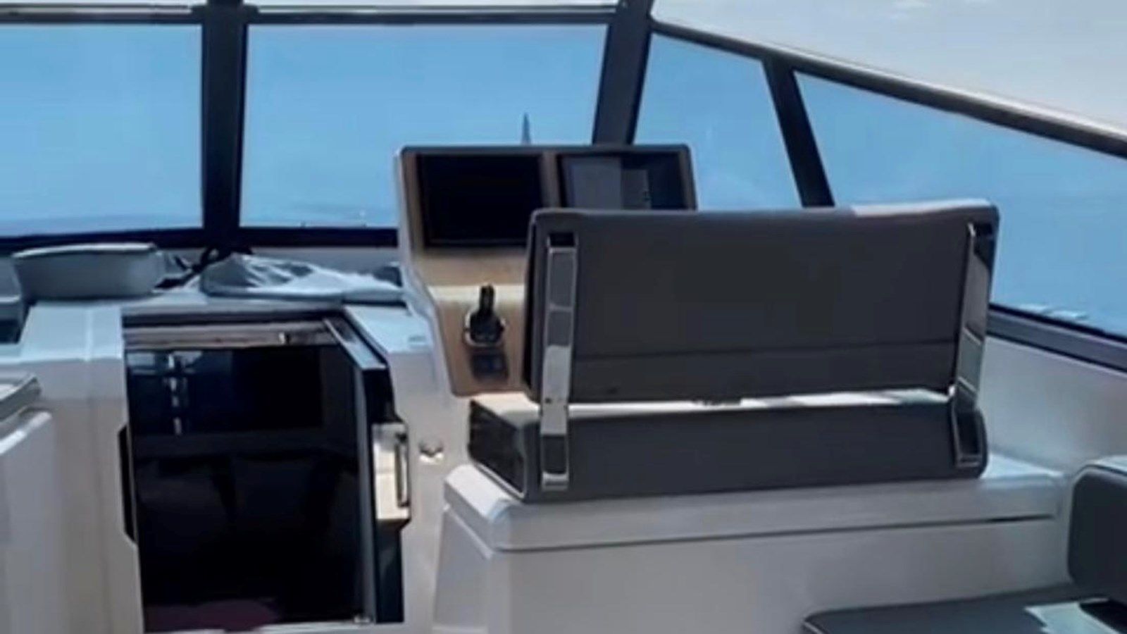 Buy a yacht PRIMERO 2016