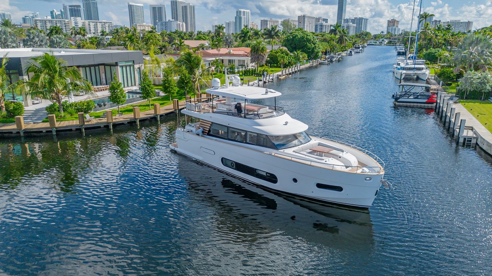 Buy a yacht XAX66M61L122 2022