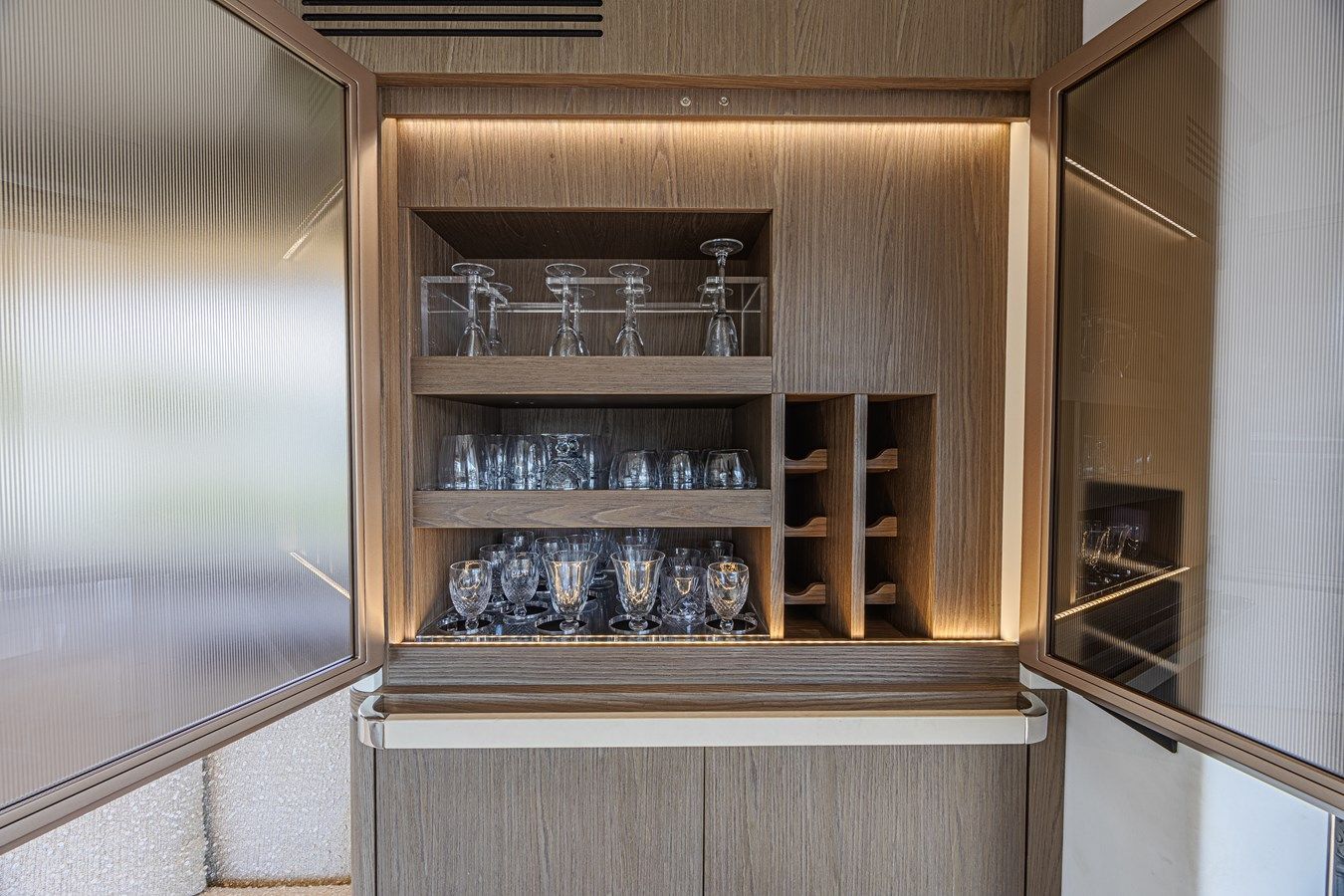 Buy a yacht XAX66M61L122 Magellano 66