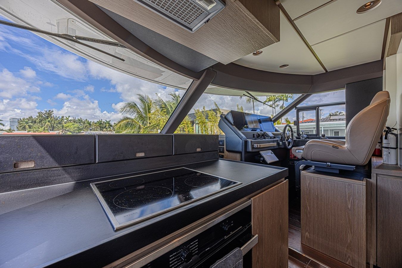 XAX66M61L122 66 yacht sale