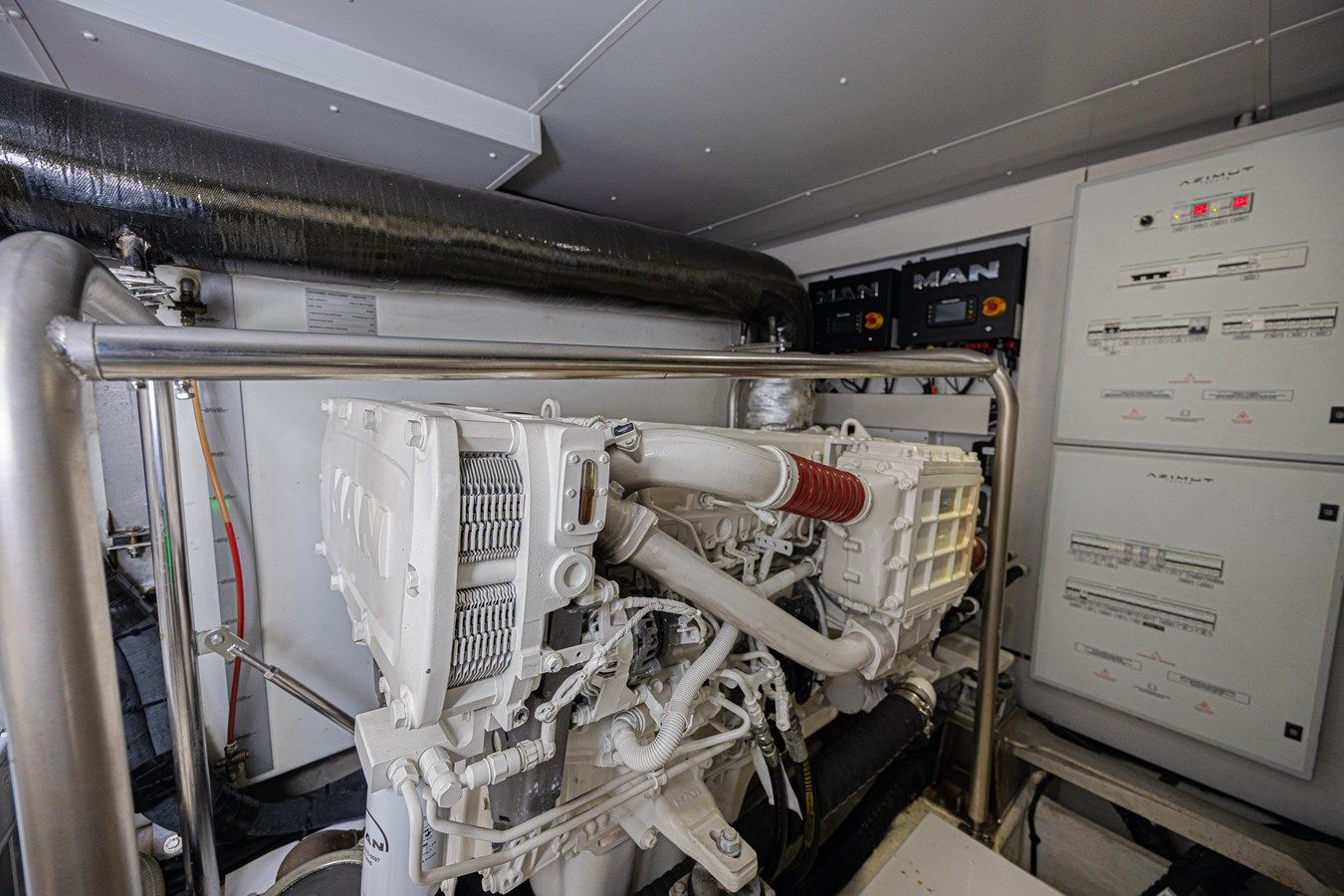 XAX66M61L122 Magellano 66