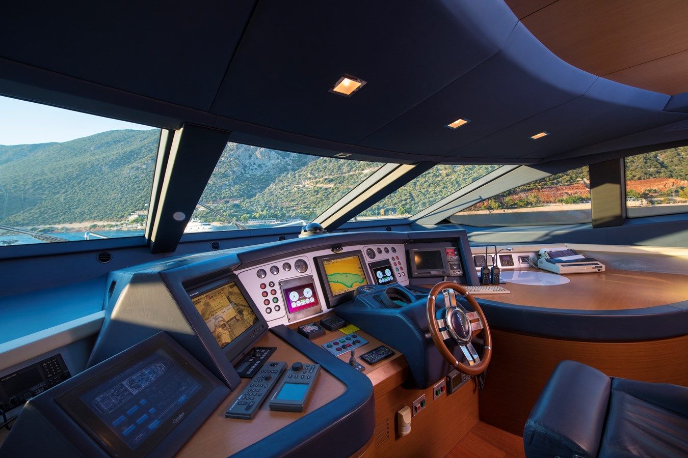 Лучшая цена на La Rubia - Azimut Yachts