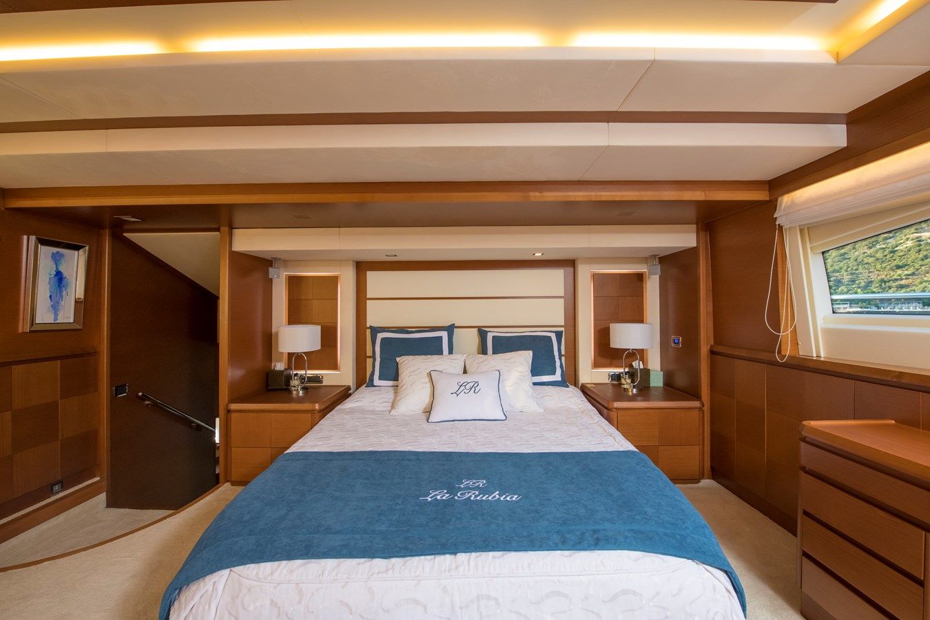 Купить яхту La Rubia 2011 в Shestakov Yacht Sales