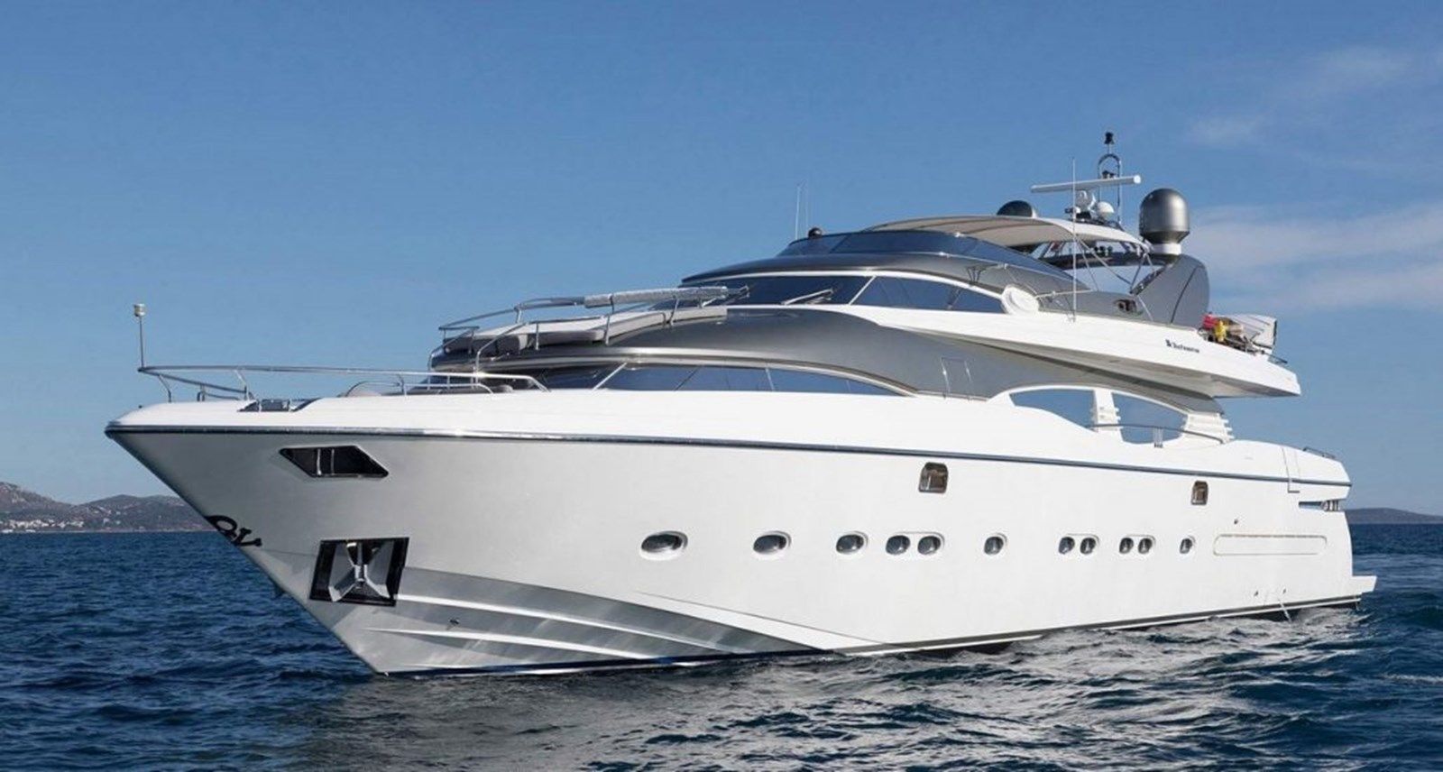 best yacht sales deals ALBATOR 2 2005