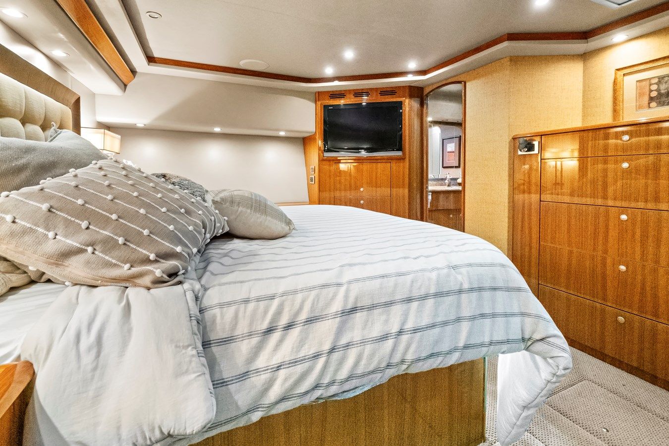 VKY74038A808 - VIKING yacht sale