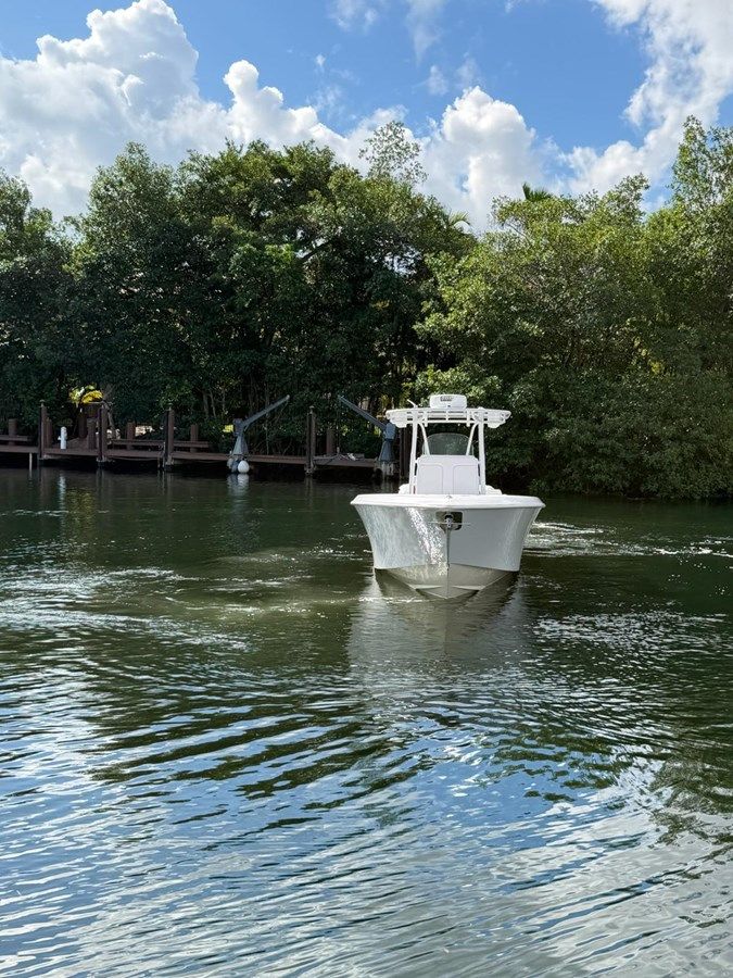 Купить яхту Contender 35 LS 35 в Shestakov Yacht Sales