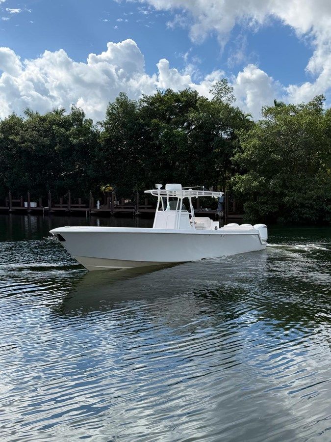 Contender 35 LS - Contender Boats