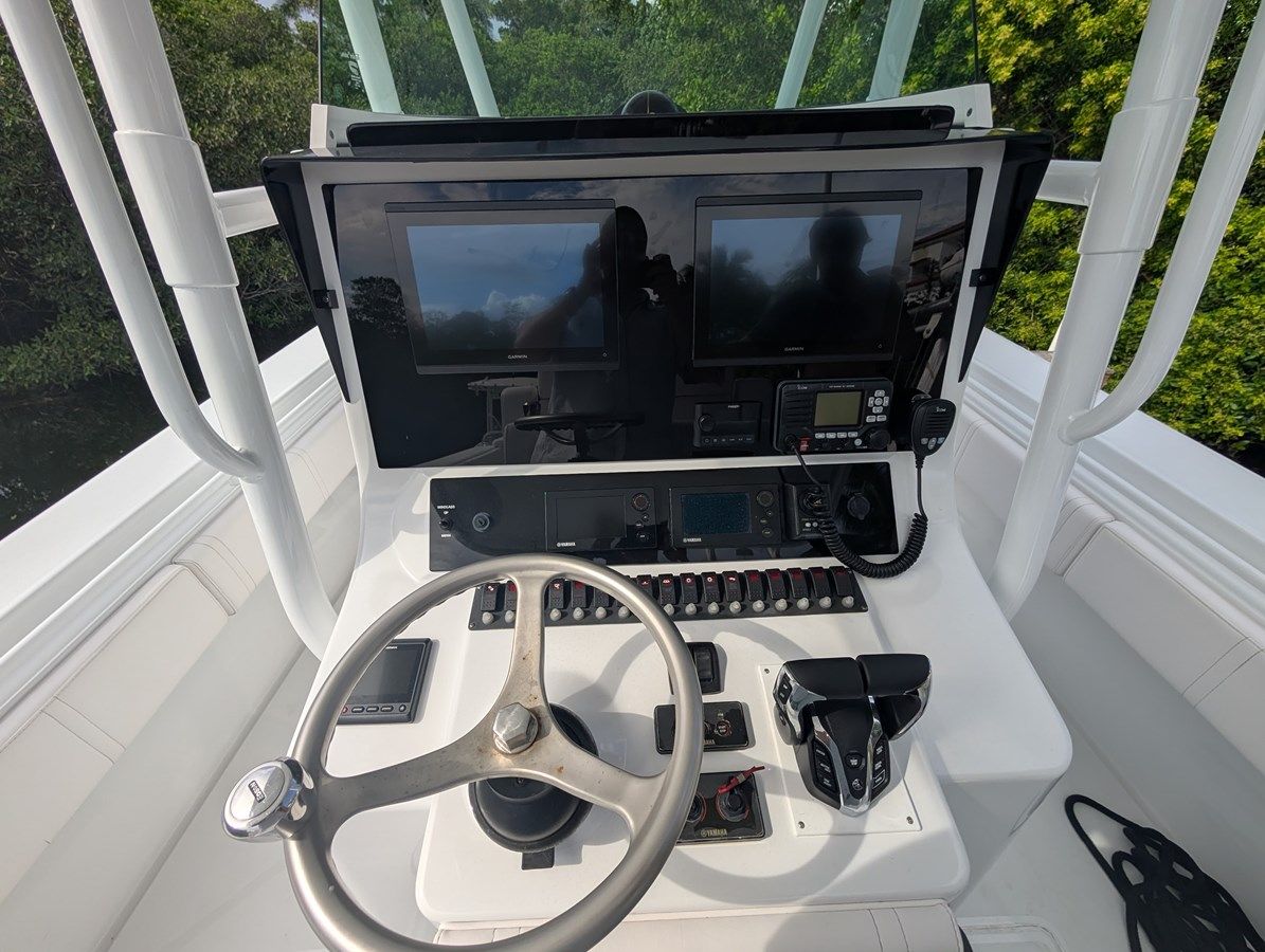 Купить Contender 35 LS - Contender Boats