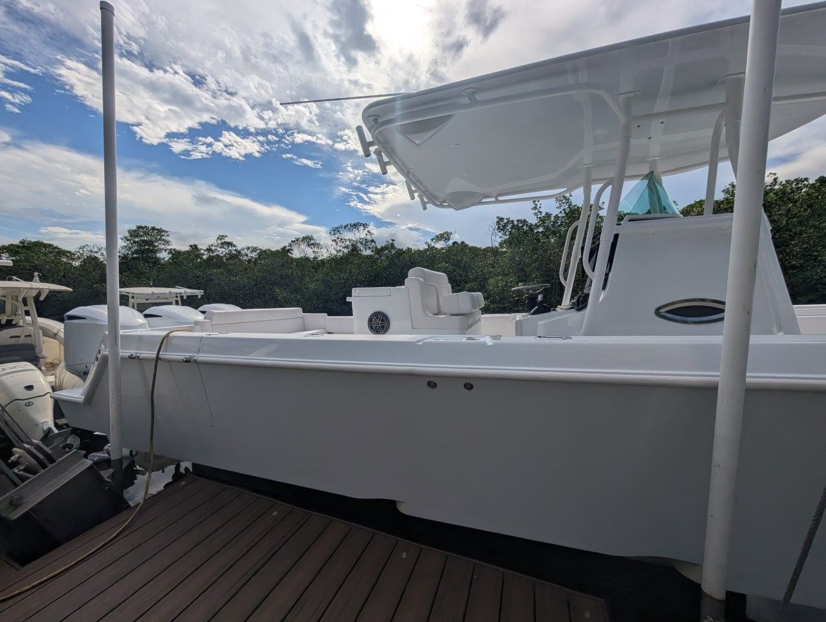 Продажа яхты Contender 35 LS 35