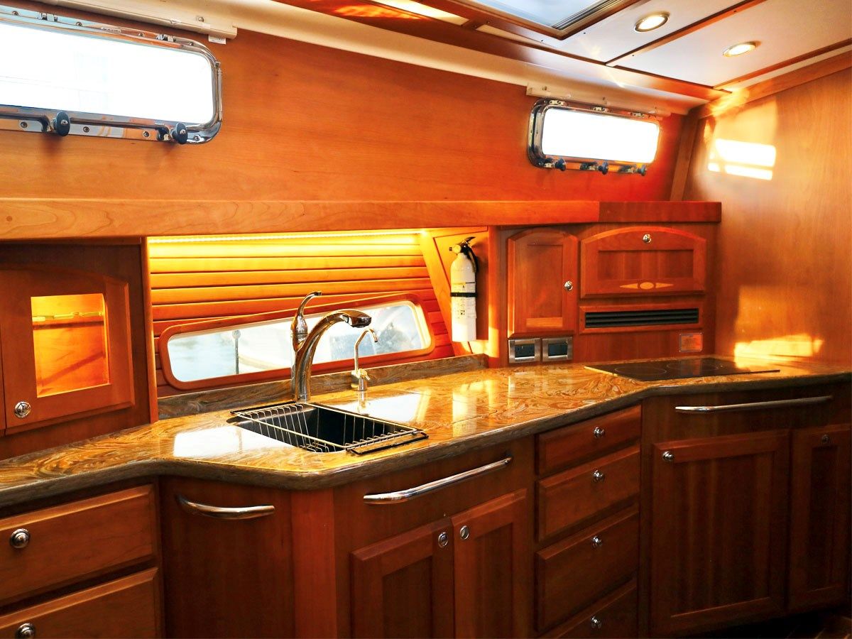 Купить яхту UNNAMED в Shestakov Yacht Sales