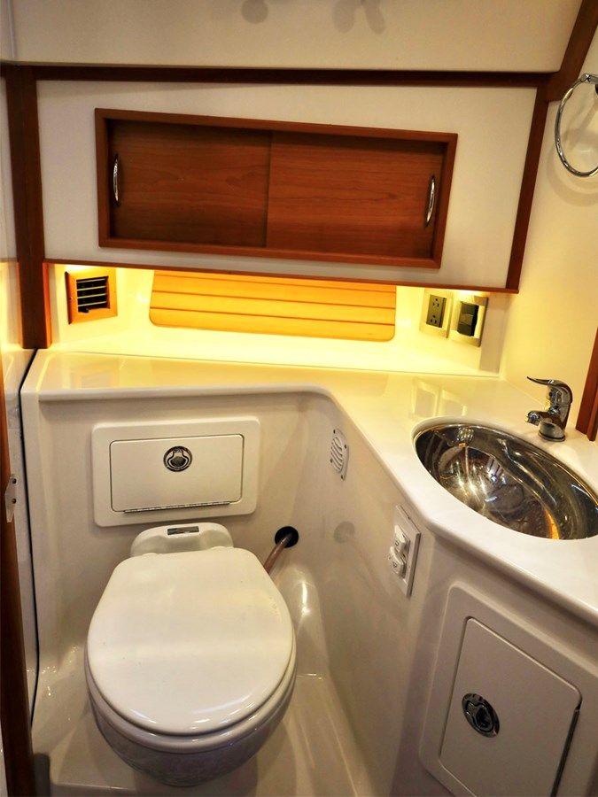 Купить UNNAMED 48 Flybridge Sedan