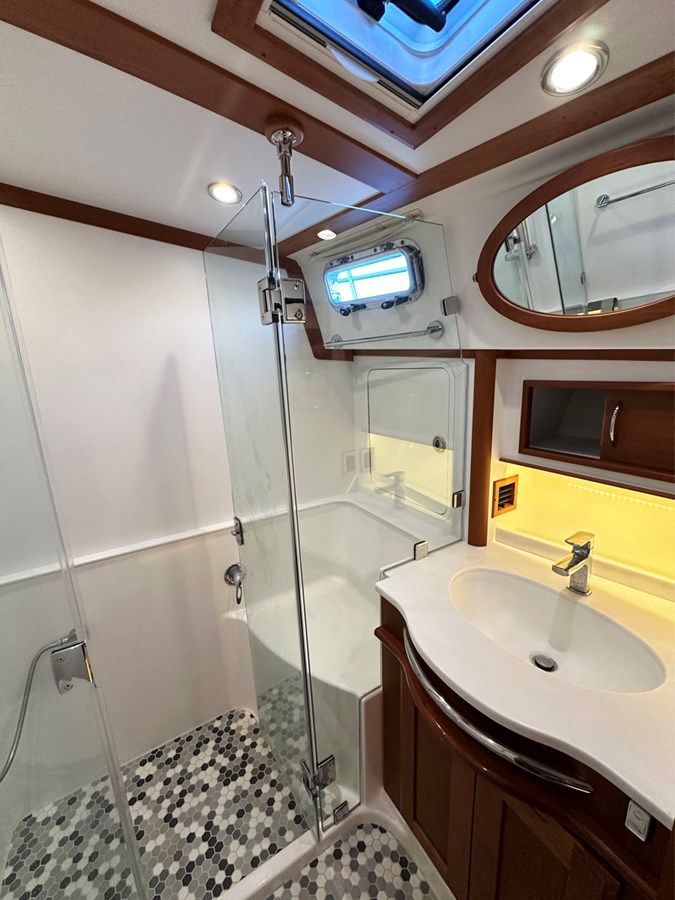 Стоимость яхты UNNAMED 48 Flybridge Sedan