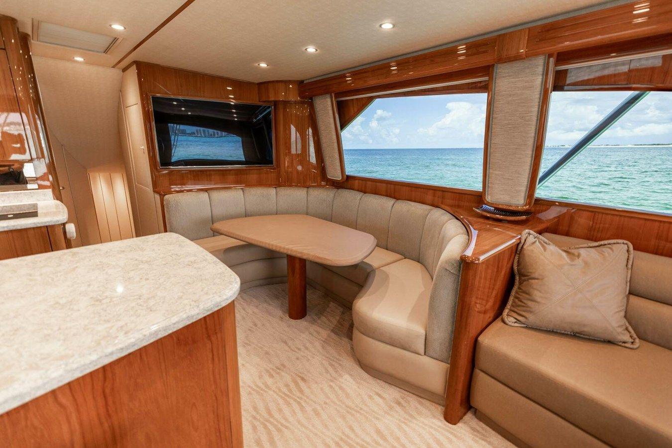 Buy a yacht Miss Virginia 66 Convertible