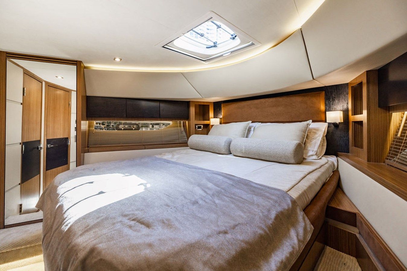 Thinks Its His - SEA RAY yacht sale