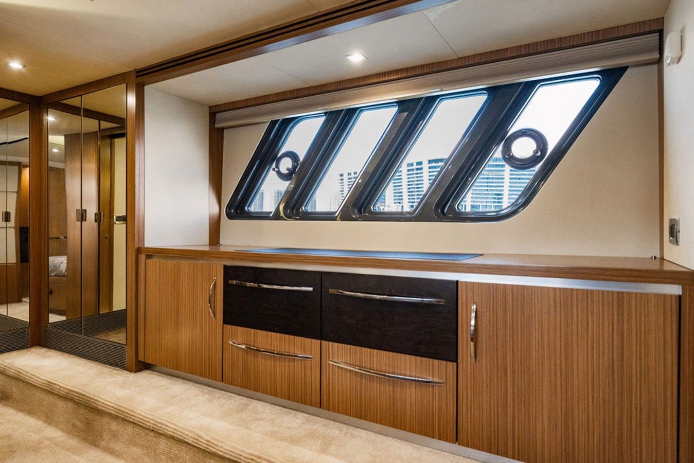 Buy a Thinks Its His - SEA RAY at Shestakov Yacht Sales