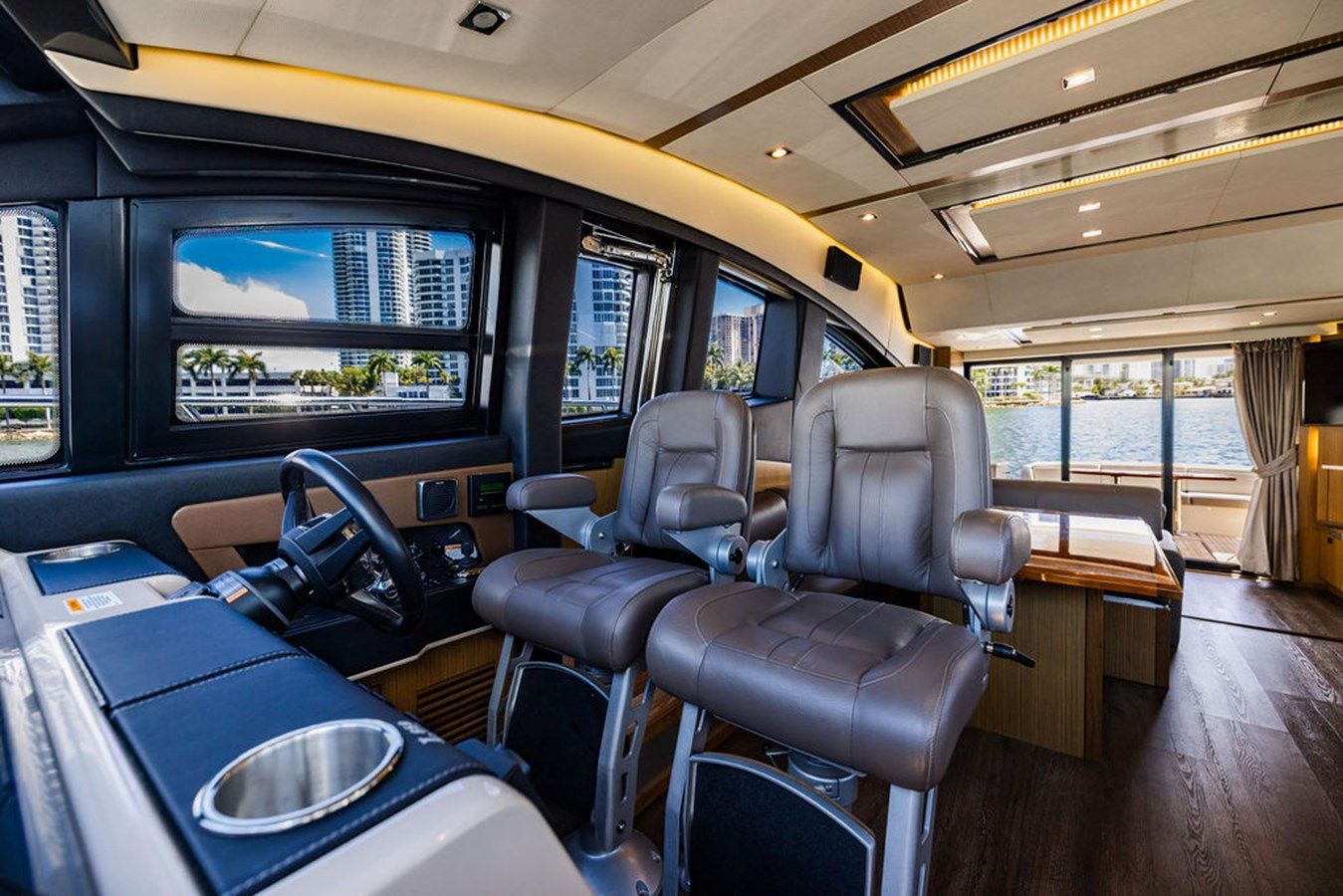 Thinks Its His - SEA RAY yacht sale