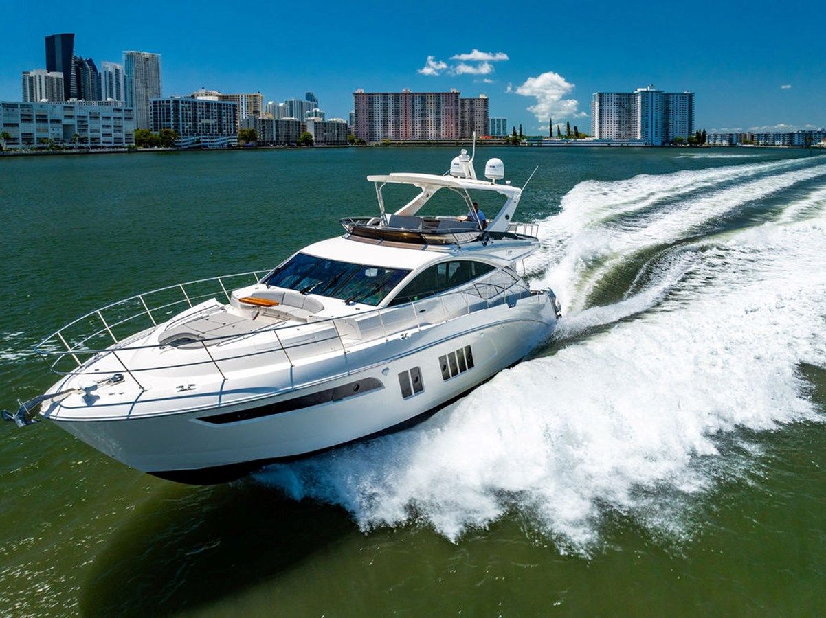 the best price on Thinks Its His 2016