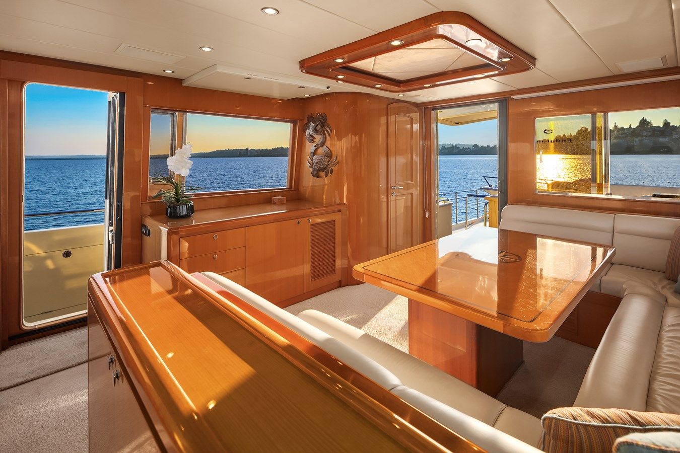 Лучшая цена на LA BELLA VITA II - HAMPTON YACHTS