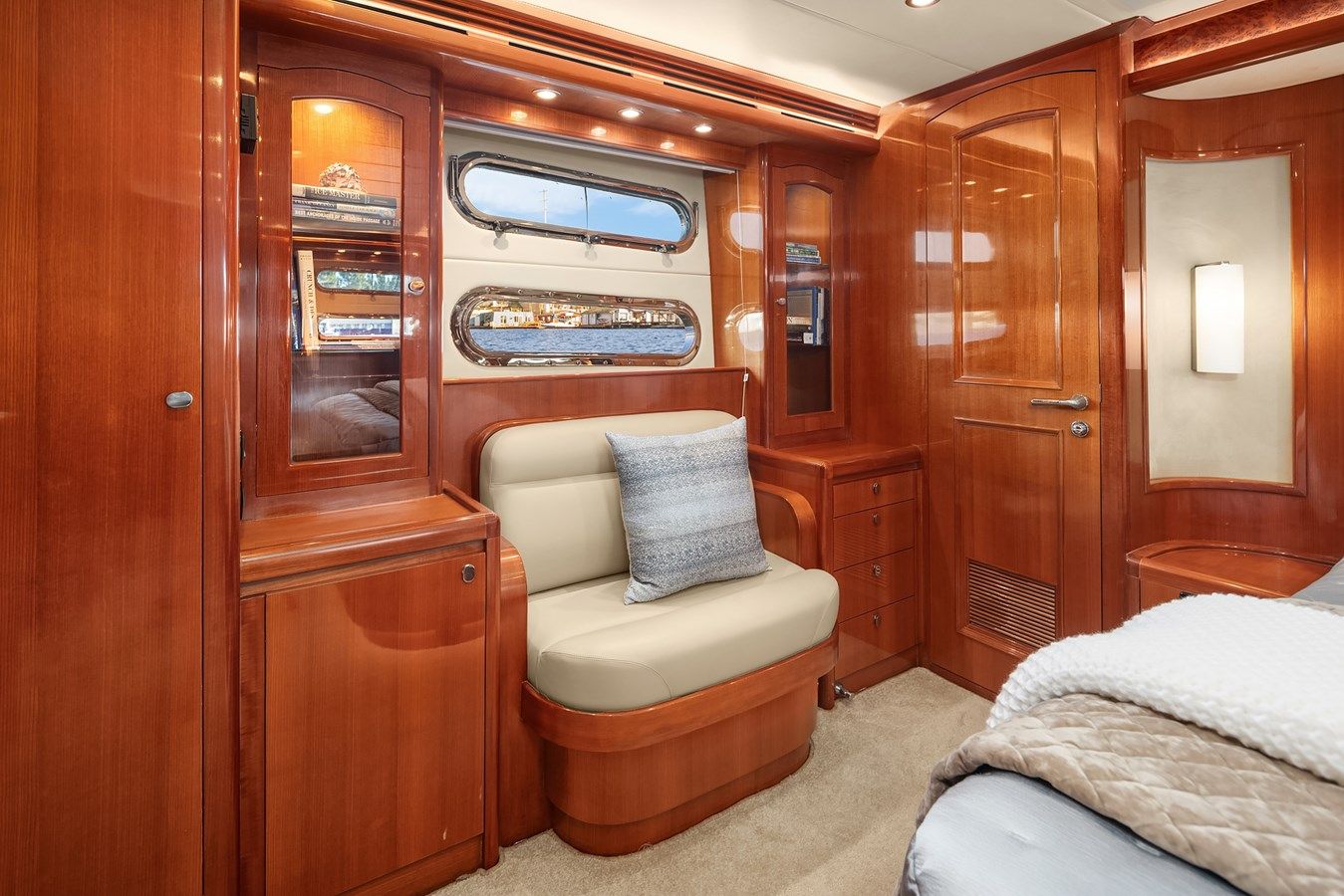 Продажа яхты LA BELLA VITA II - HAMPTON YACHTS