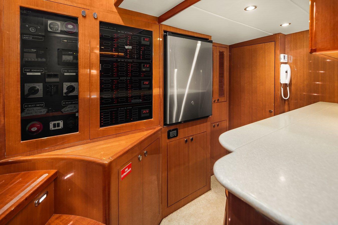 Buy a LA BELLA VITA II 720 Skylounge LRC at Shestakov Yacht Sales
