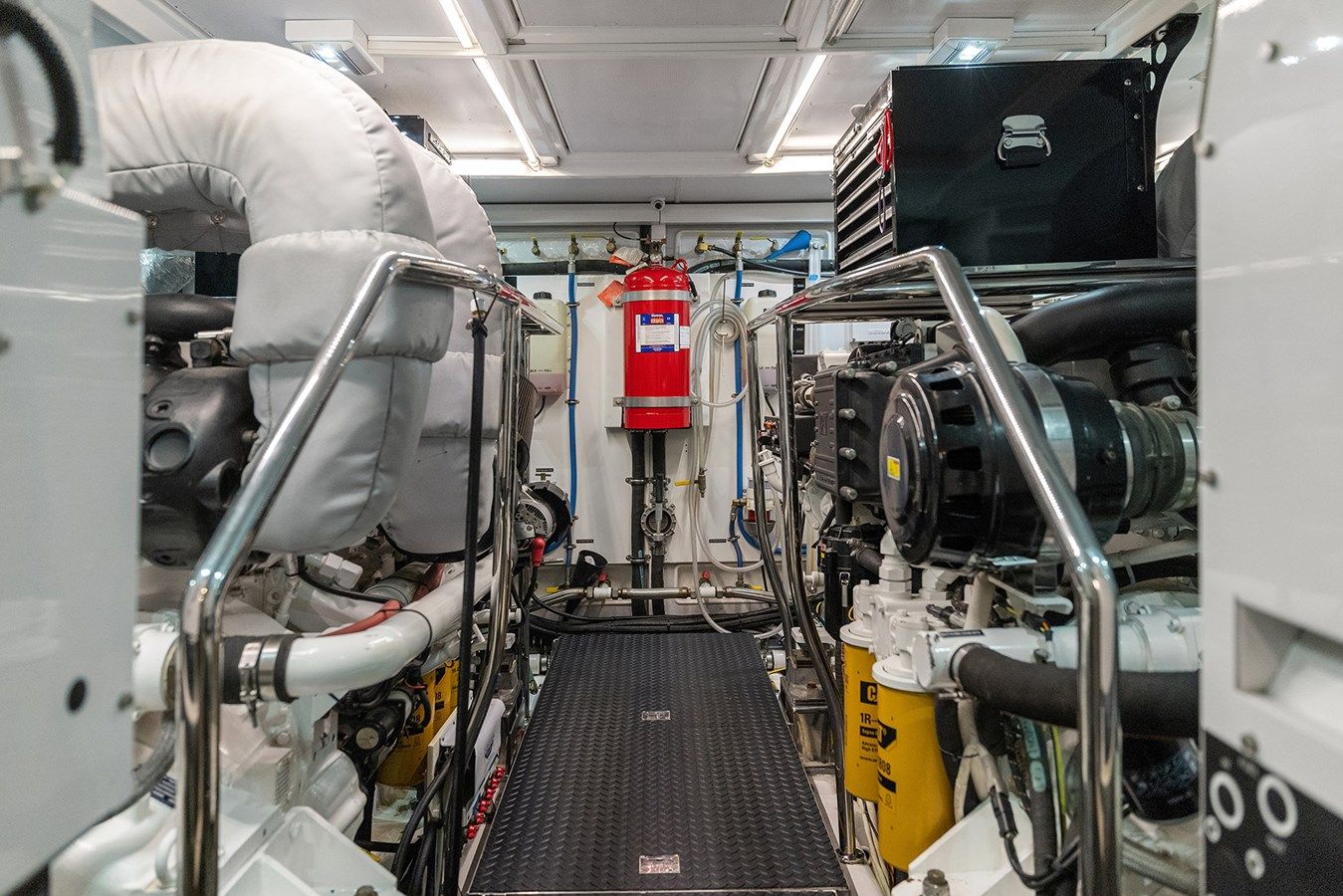 Продажа яхты LA BELLA VITA II - HAMPTON YACHTS