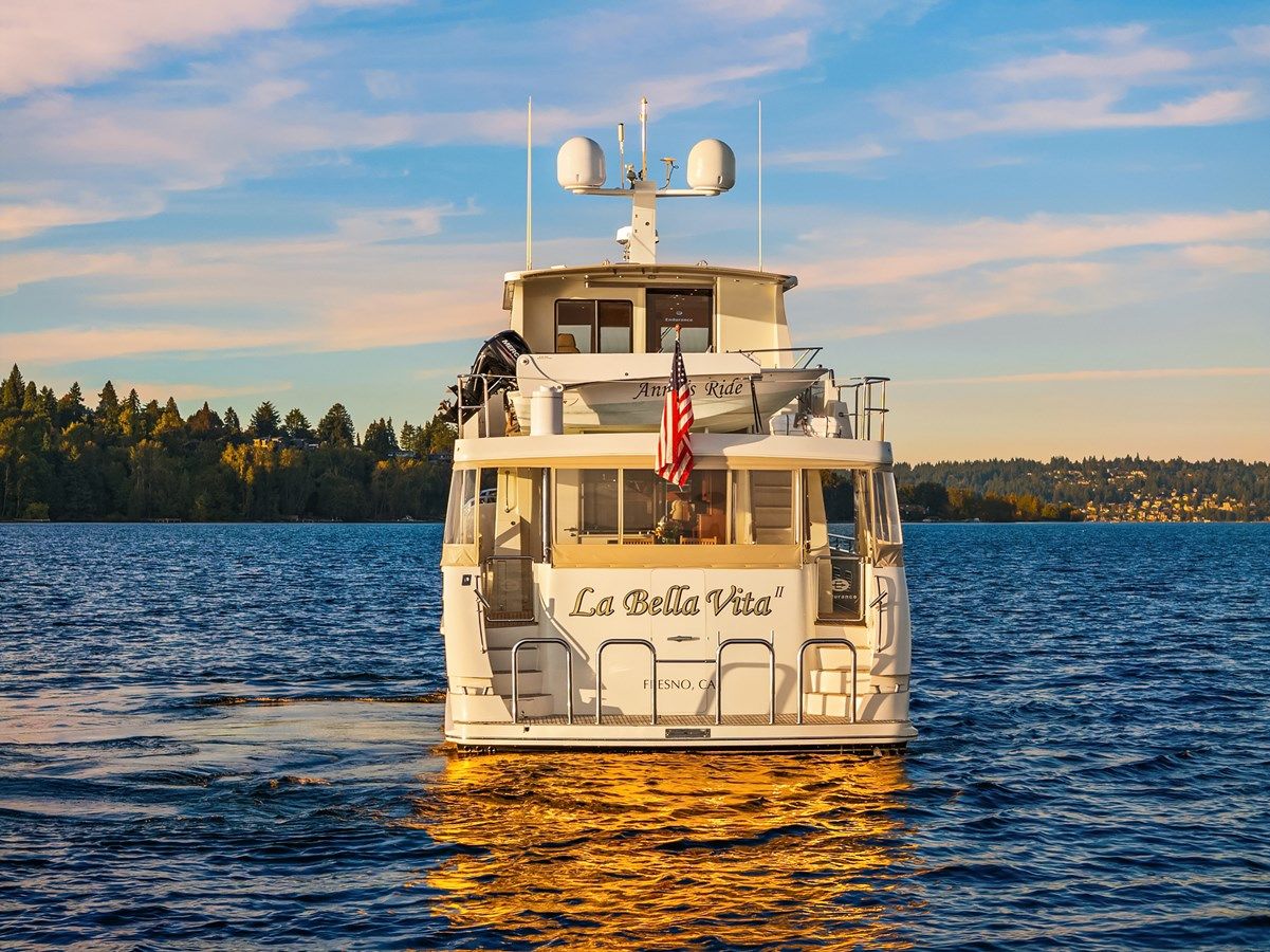 Купить яхту LA BELLA VITA II - HAMPTON YACHTS в Shestakov Yacht Sales