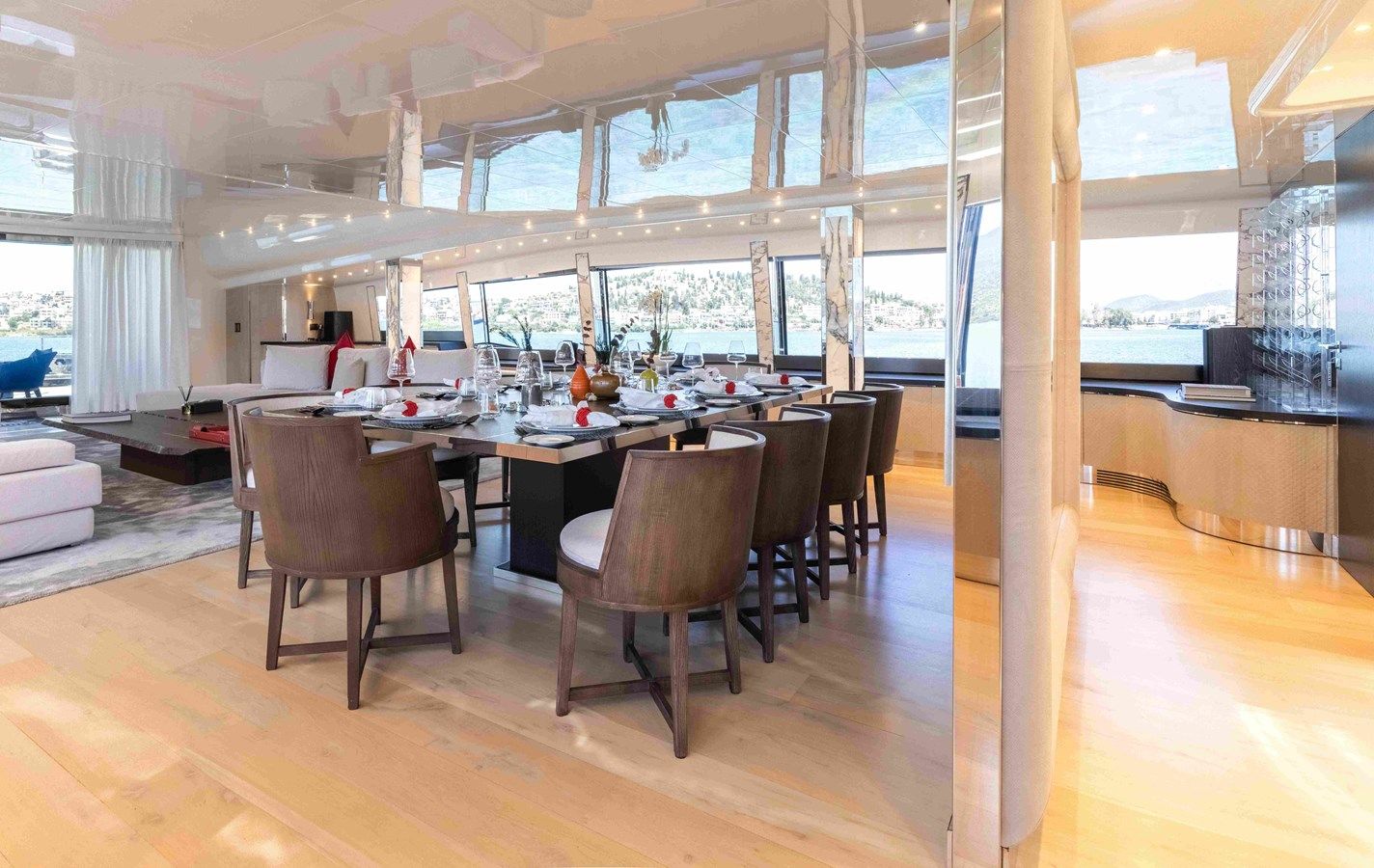 Продажа яхты AQUILA