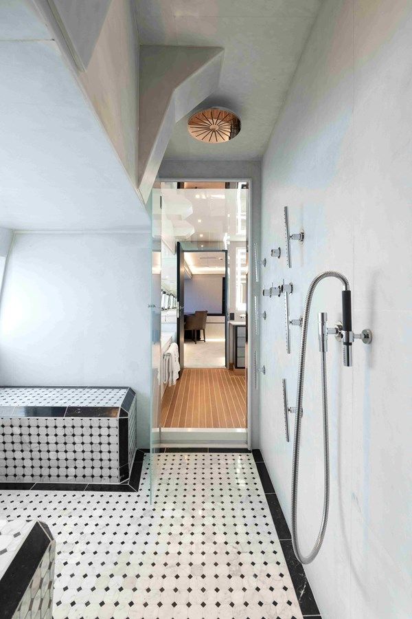 Купить AQUILA 2004