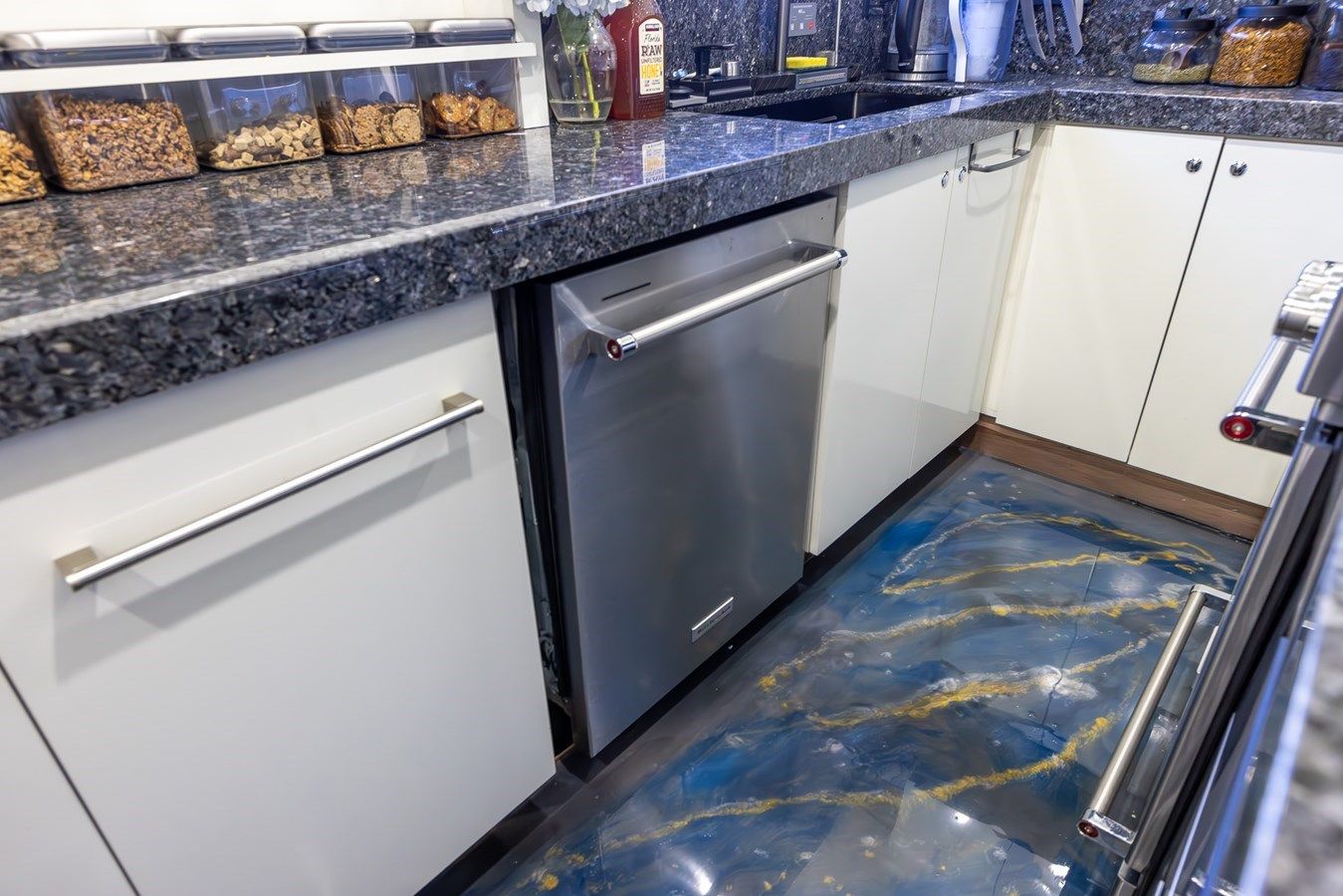 KAYA - Johnson yacht sale