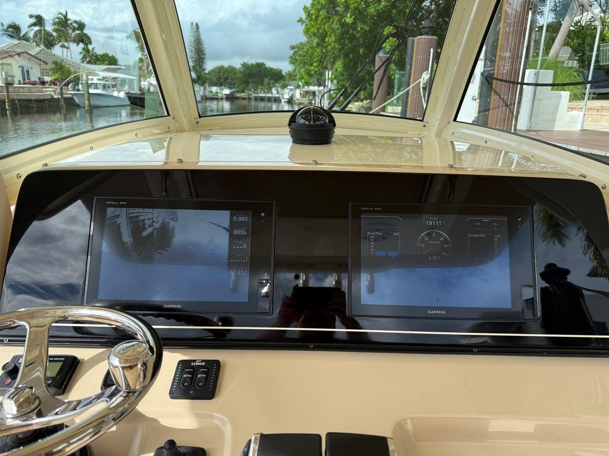 Купить яхту TT B Happy 320 LXF в Shestakov Yacht Sales