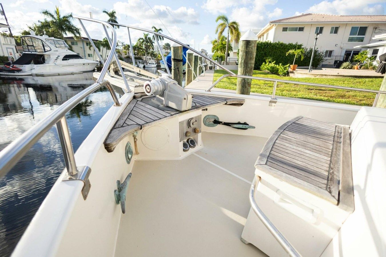 Стоимость яхты Moonshadow