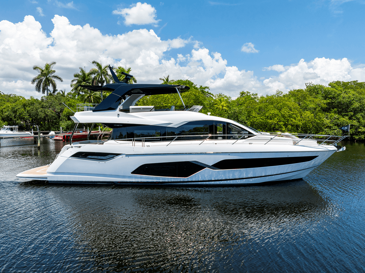 Купить яхту MANHATTAN 68 68 в Shestakov Yacht Sales