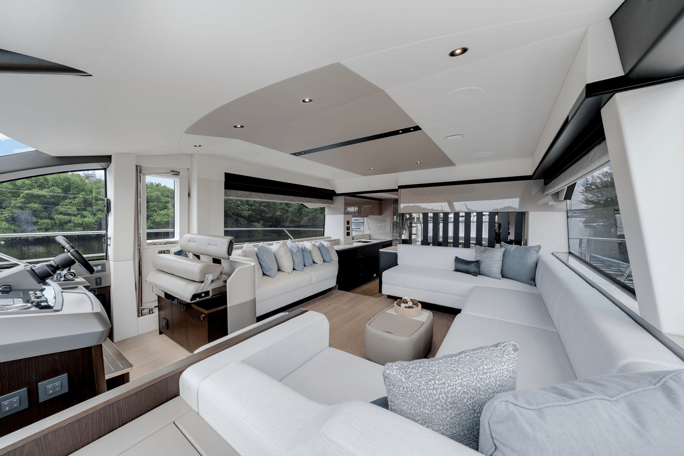 Лучшая цена на MANHATTAN 68 - Sunseeker