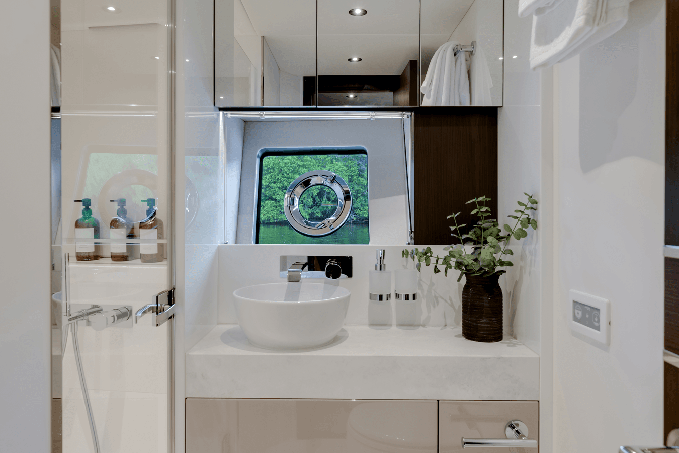 MANHATTAN 68 - Sunseeker