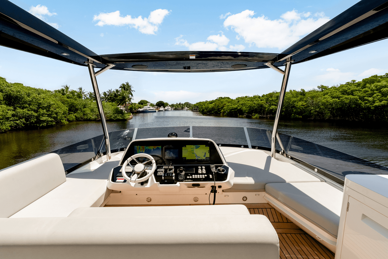 Лучшая цена на MANHATTAN 68 2026