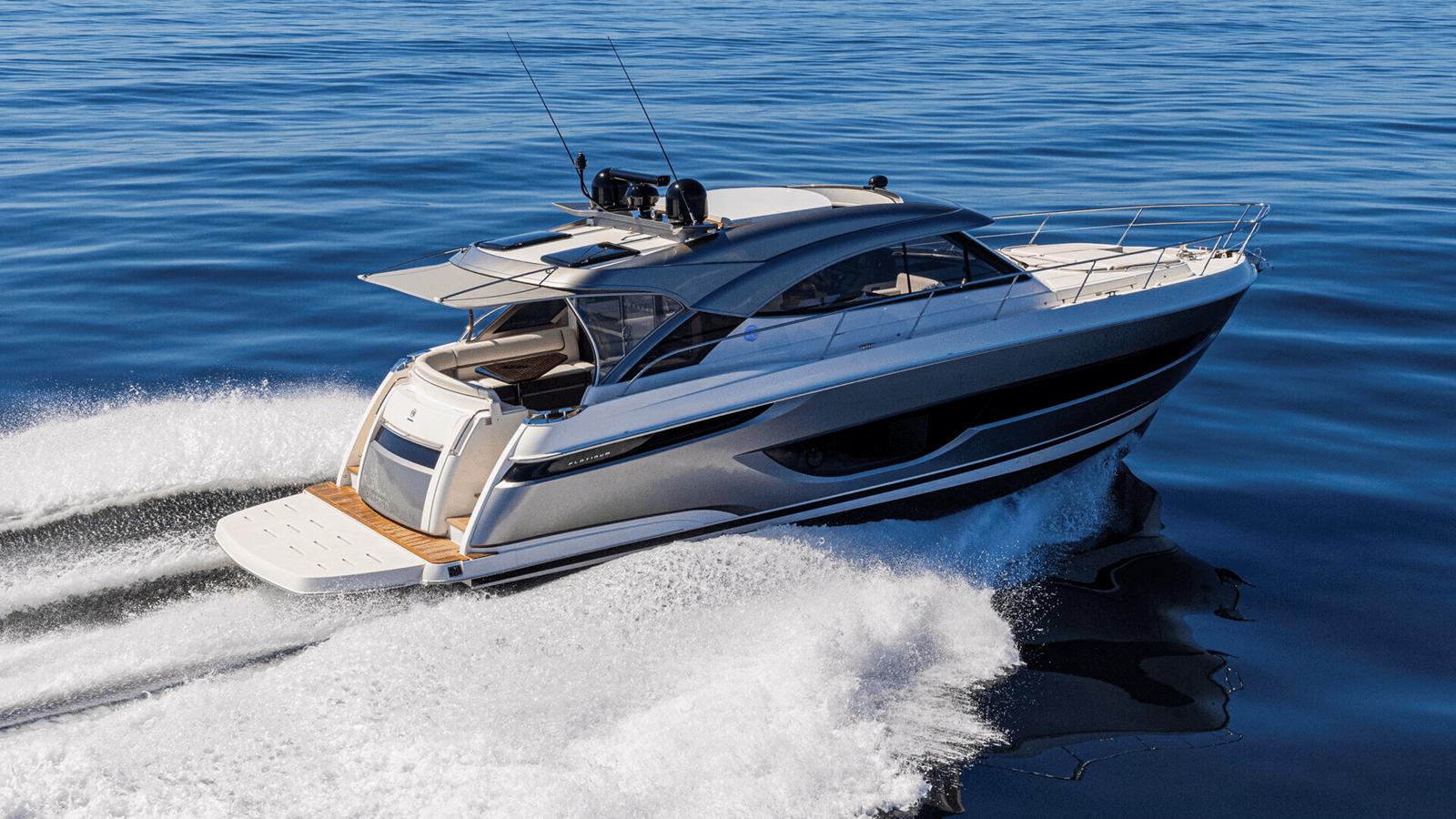 the best price on 4600 SPORT YACHT