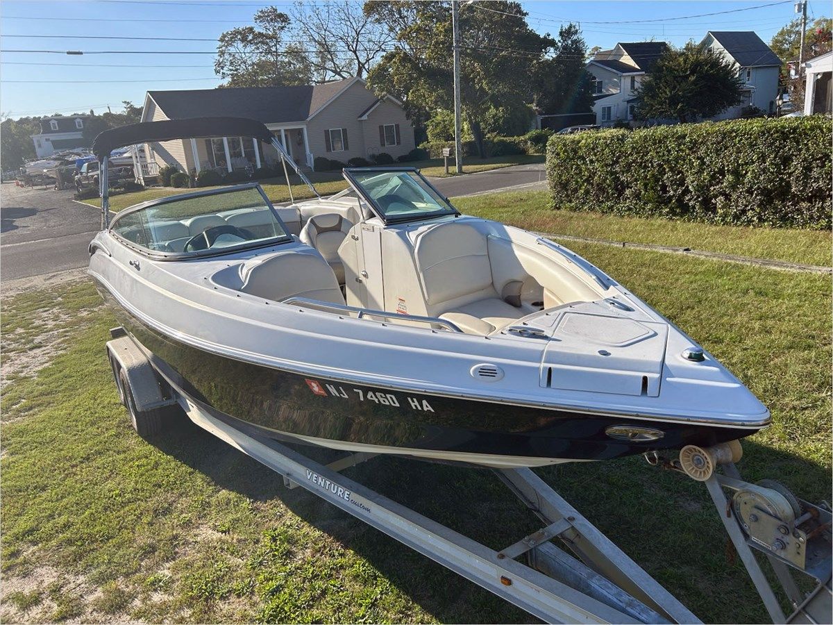 Buy a 27' Caravelle 2008 267 27 at Shestakov Yacht Sales