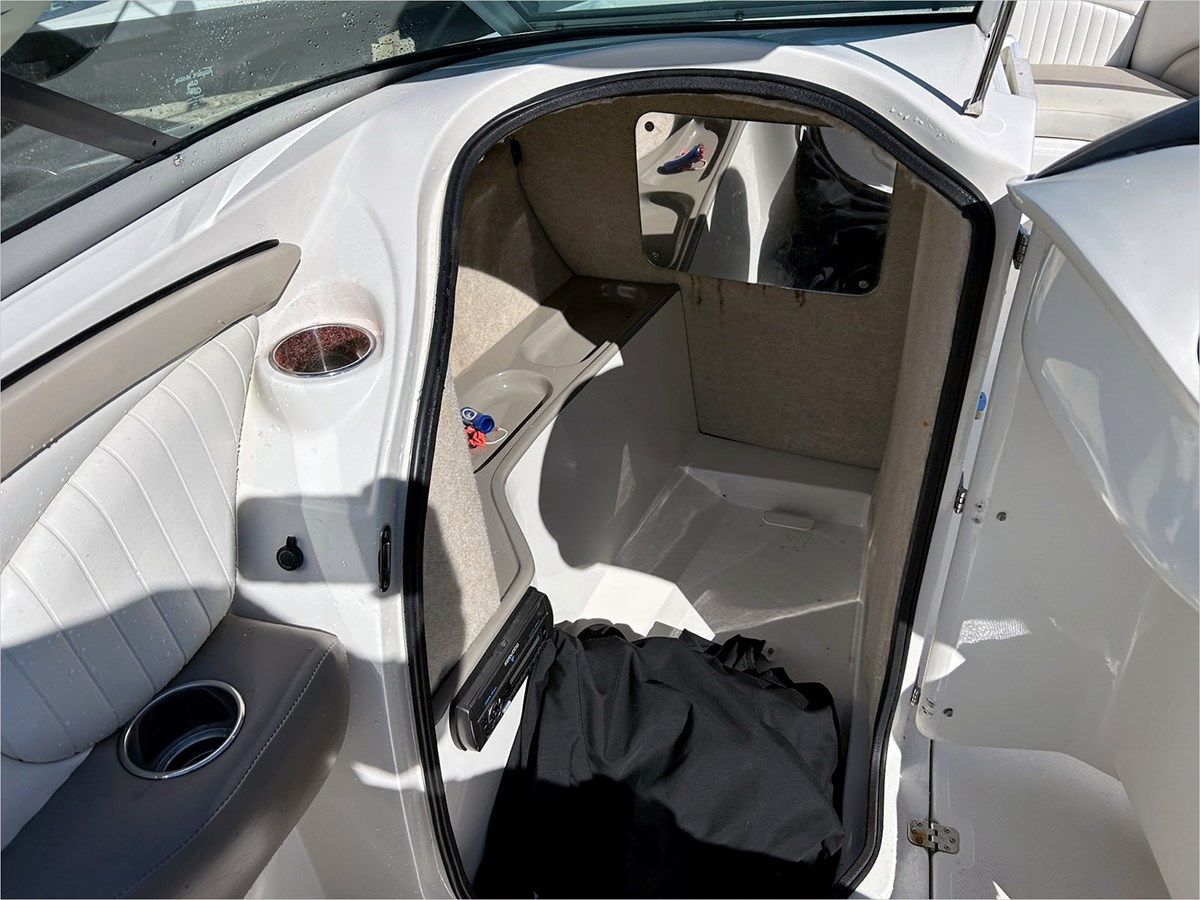 Buy a 27' Caravelle 2008 267 at Shestakov Yacht Sales