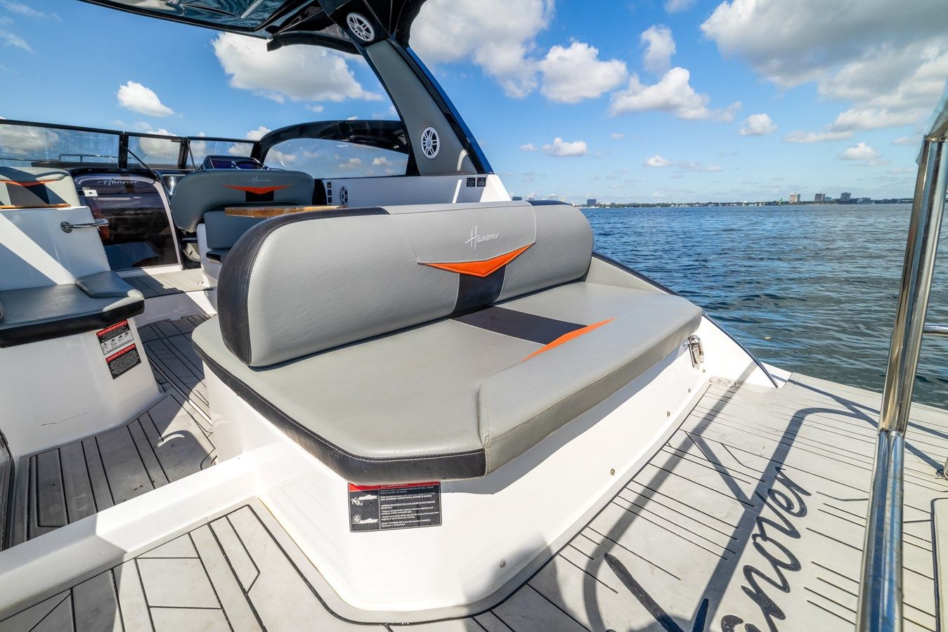 Buy a yacht Hanover 305 Black & Orange Edition 2025