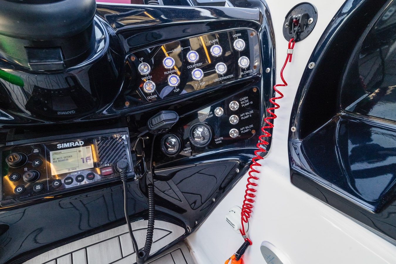 Hanover 305 Black & Orange Edition yacht sale