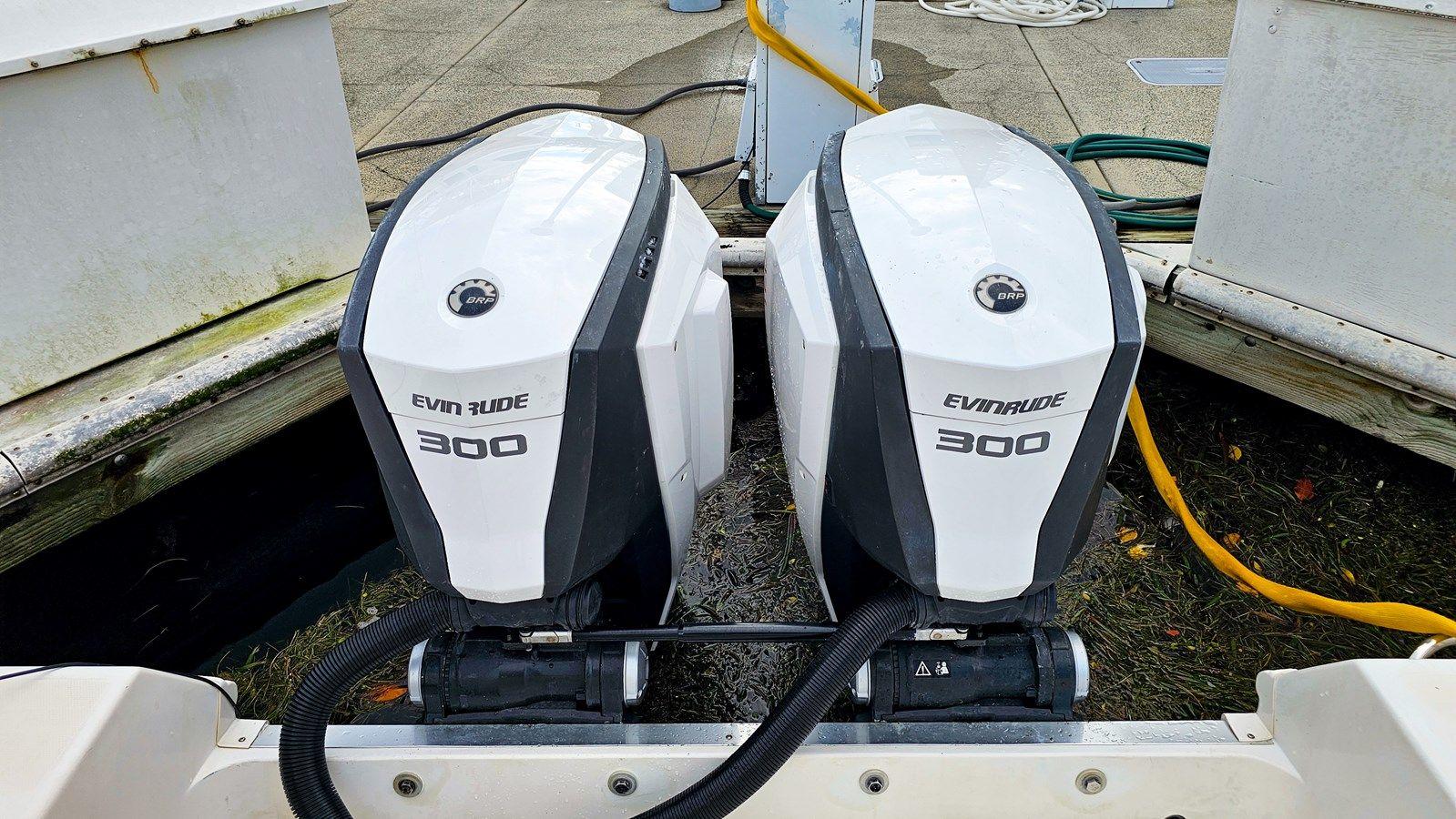 Стоимость яхты Wellcraft 290 Coastal - WELLCRAFT