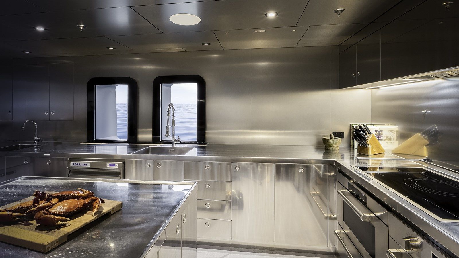 Купить яхту THE BEAST - PROFAB ENGINEERING в Shestakov Yacht Sales