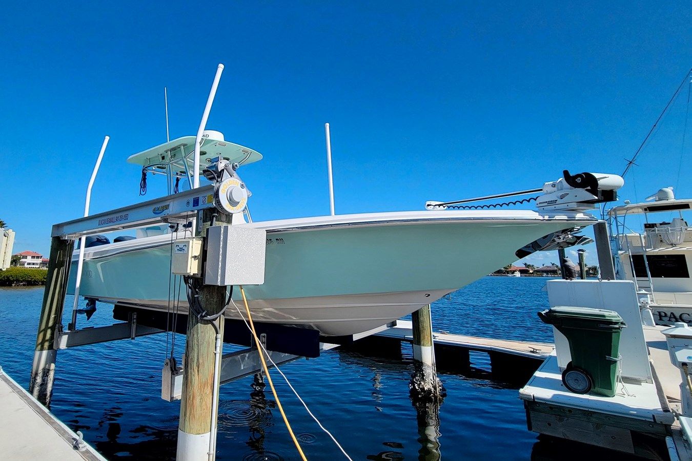 Купить яхту No Name 270 LXF Hybrid в Shestakov Yacht Sales