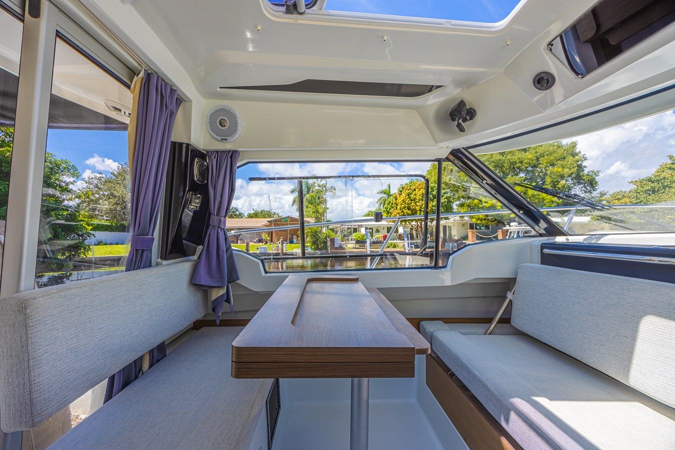 Buy a yacht Therapy Session - Jeanneau