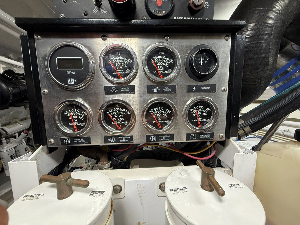 Buy a yacht Kickback 2004