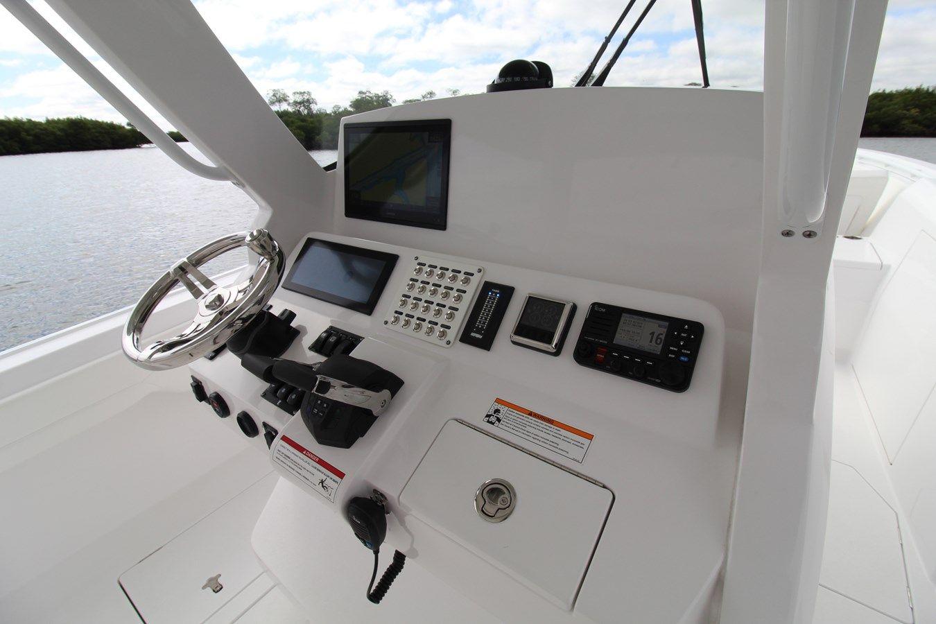 Buy a yacht Intrepid 2024