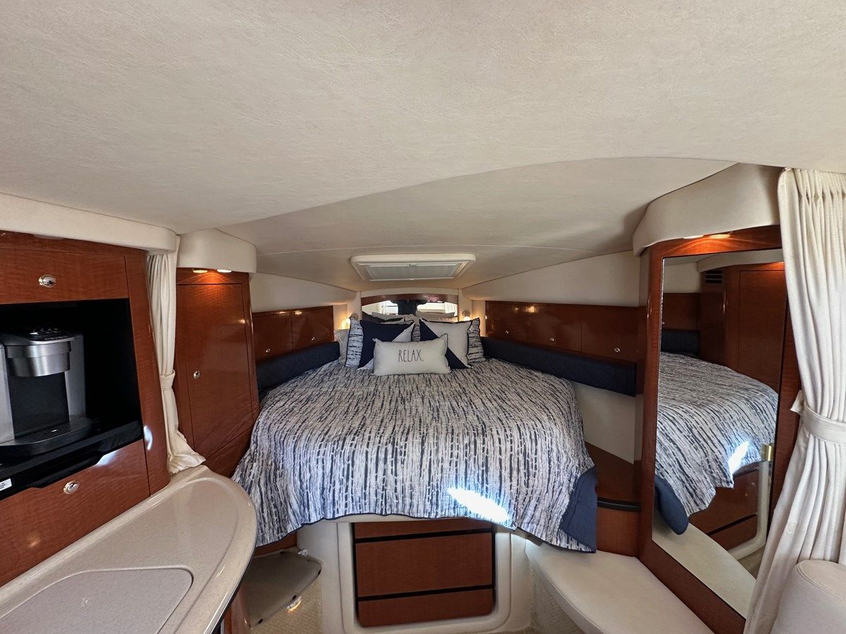 Лучшие предложения покупки яхты Right on time 340 express cruiser